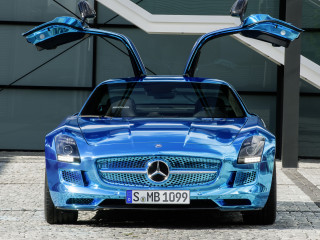 Mercedes-Benz SLS AMG Coupe Electric Drive фото